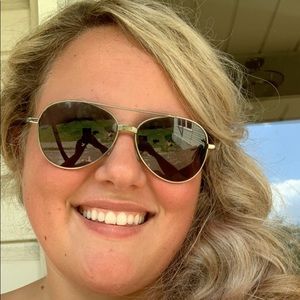 Meet your Posher, Samantha